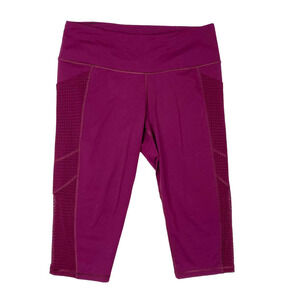 Victoria's Secret Sport Maroon Capri Biker Shorts With Mesh Detailing Size Large